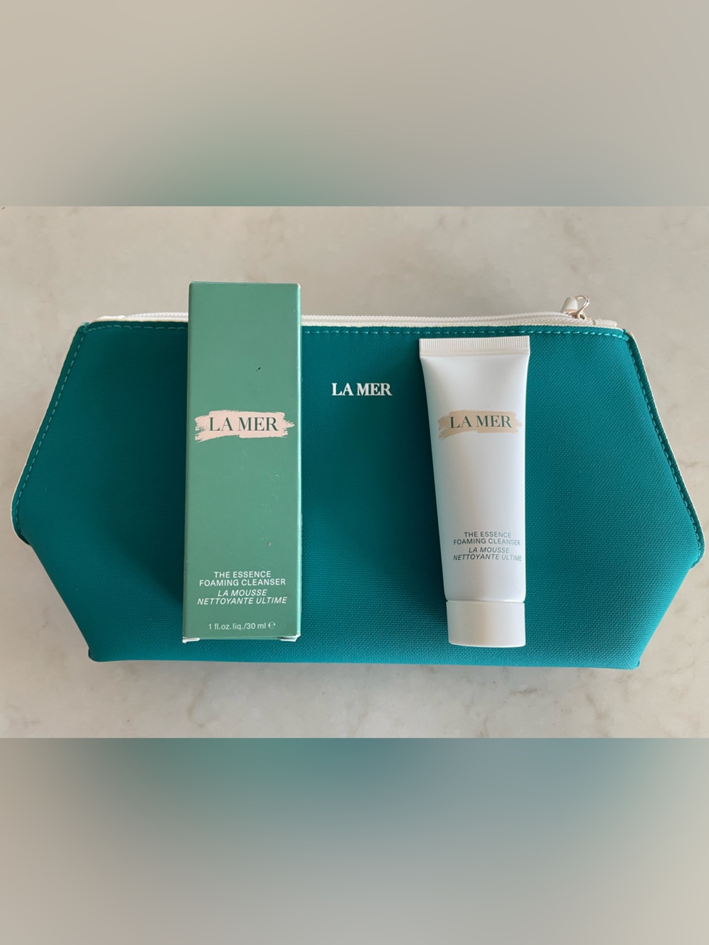 Brand New LaMer The Essence Foaming Cleanser 30ml Free New Lamer Bag